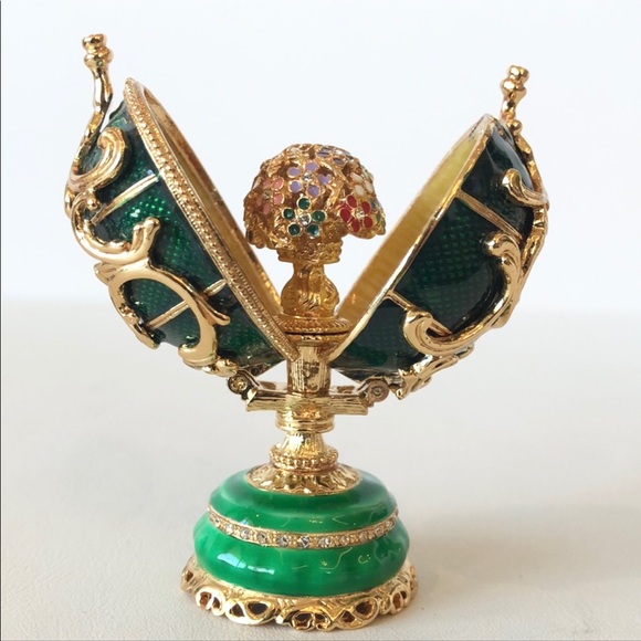AKM Other - AKM(Faberge) Egg with flower inside green 7,4 cm